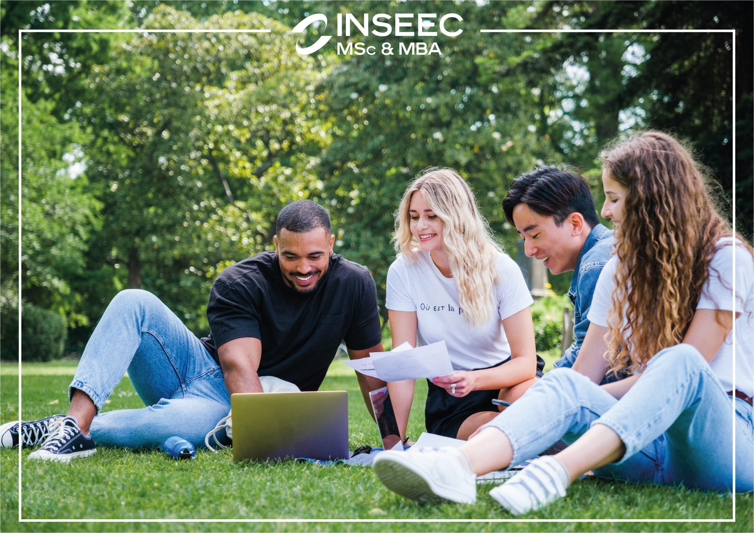 Etudiants INSEEC MSc MBA qui travaillent dans un parc