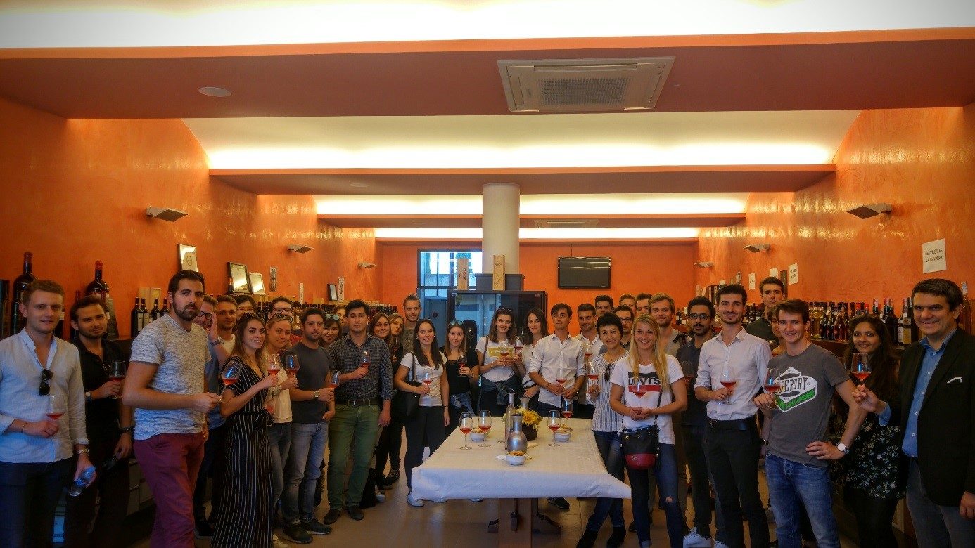 étudiants du master vin en dégustation en Espagne