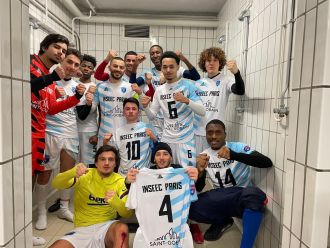 L'équipe de football de l'Insee bachelor paris victorieuse en coupe de France