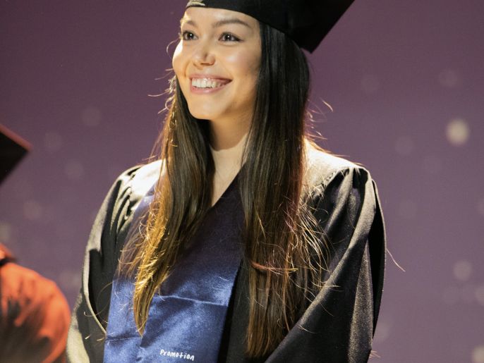étudiante remise de diplôme aliumna