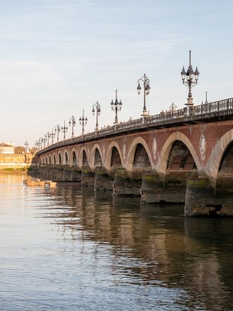 Photo of the Pont de Pierre in Bordeaux
