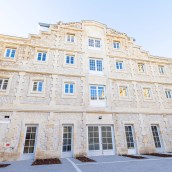 Photo du campus de Bordeaux de l’école de commerce INSEEC dans l’ancien Hôtel des Ventes des Chartrons