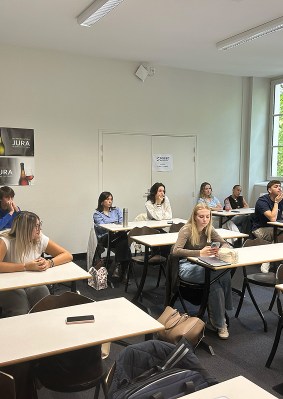 Salle de cours du campus de Beaune de l’école de commerce INSEEC