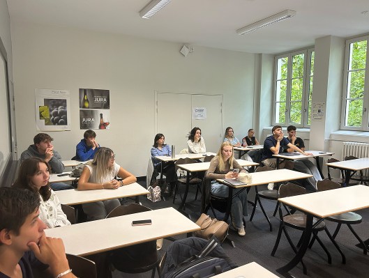 Salle de cours du campus de Beaune de l’école de commerce INSEEC