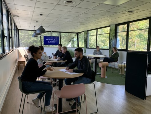 Salle de détente du campus de Chambéry de l’école de commerce INSEEC