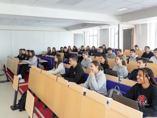 Amphithéâtre du campus de Rennes de l’école de commerce INSEEC