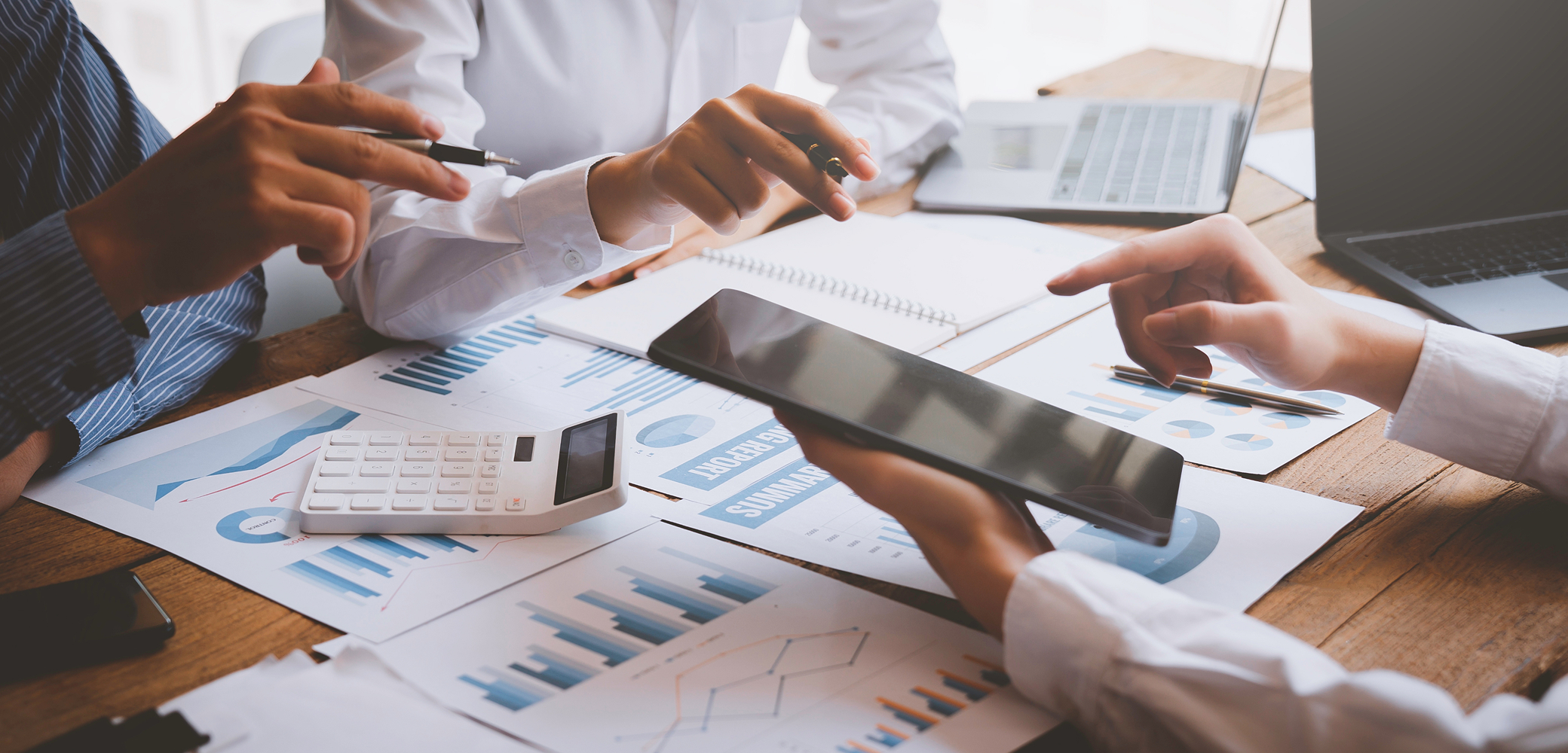 Tout savoir sur le métier de marchand de biens : études, salaire, qualités…