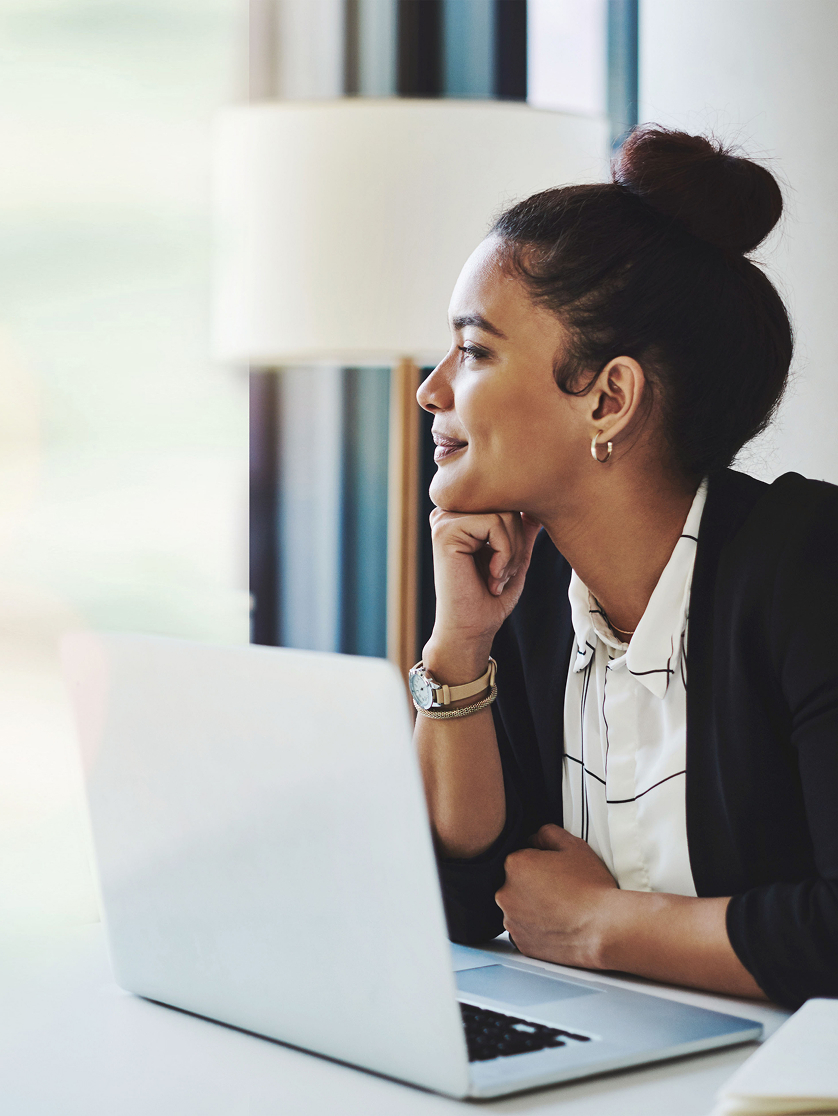 How do you become an export manager?