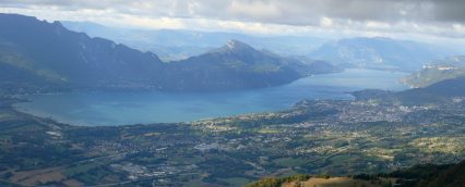 Vue sur le lac du Bourget- campus de l'INSEEC