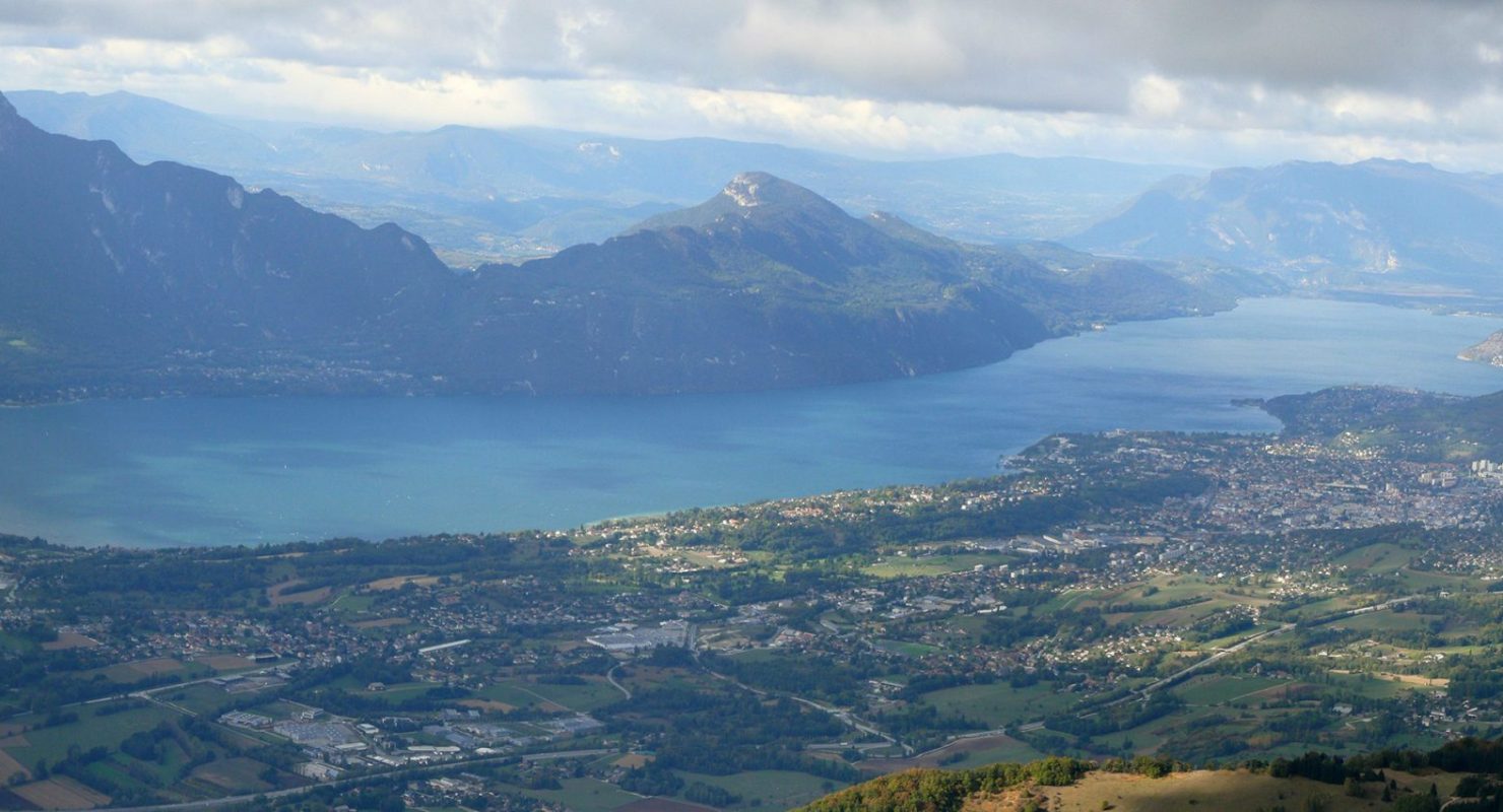 Vue sur le lac du Bourget- campus de l'INSEEC
