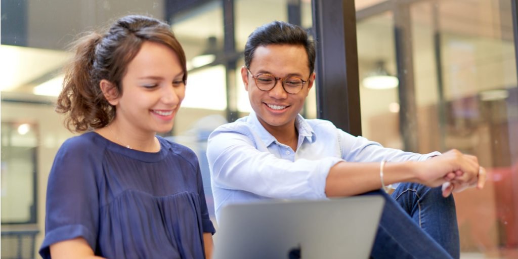 two students from the INSEEC Bachelor business school working on a course project