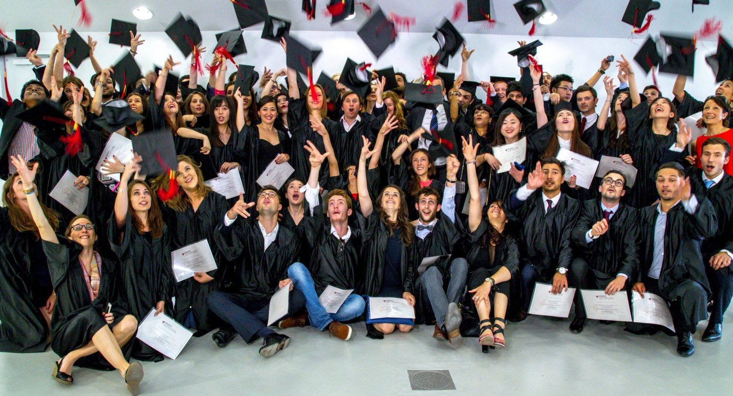 remise des diplomes inseec : quels débouchés après une école  de commerce