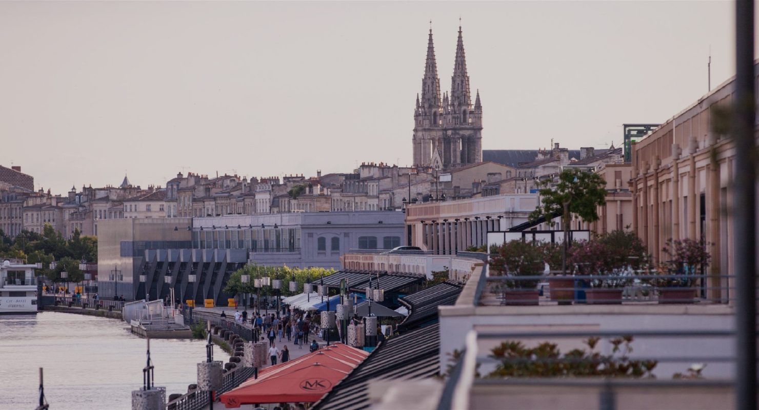 Quais de Bordeaux, un des campus inseec