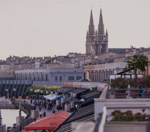Quais de Bordeaux, un des campus inseec
