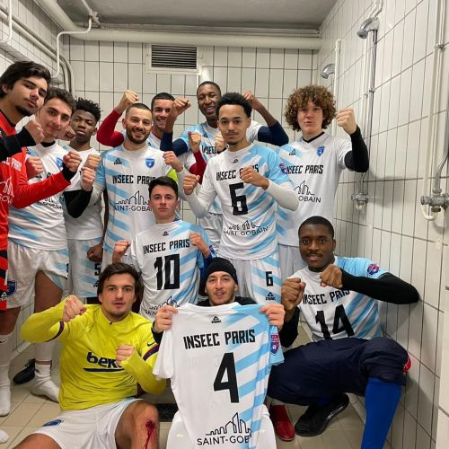 L'équipe de football de l'Insee bachelor paris victorieuse en coupe de France