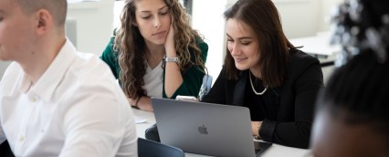 étudiants de l'INSEEC Bachelor en cours