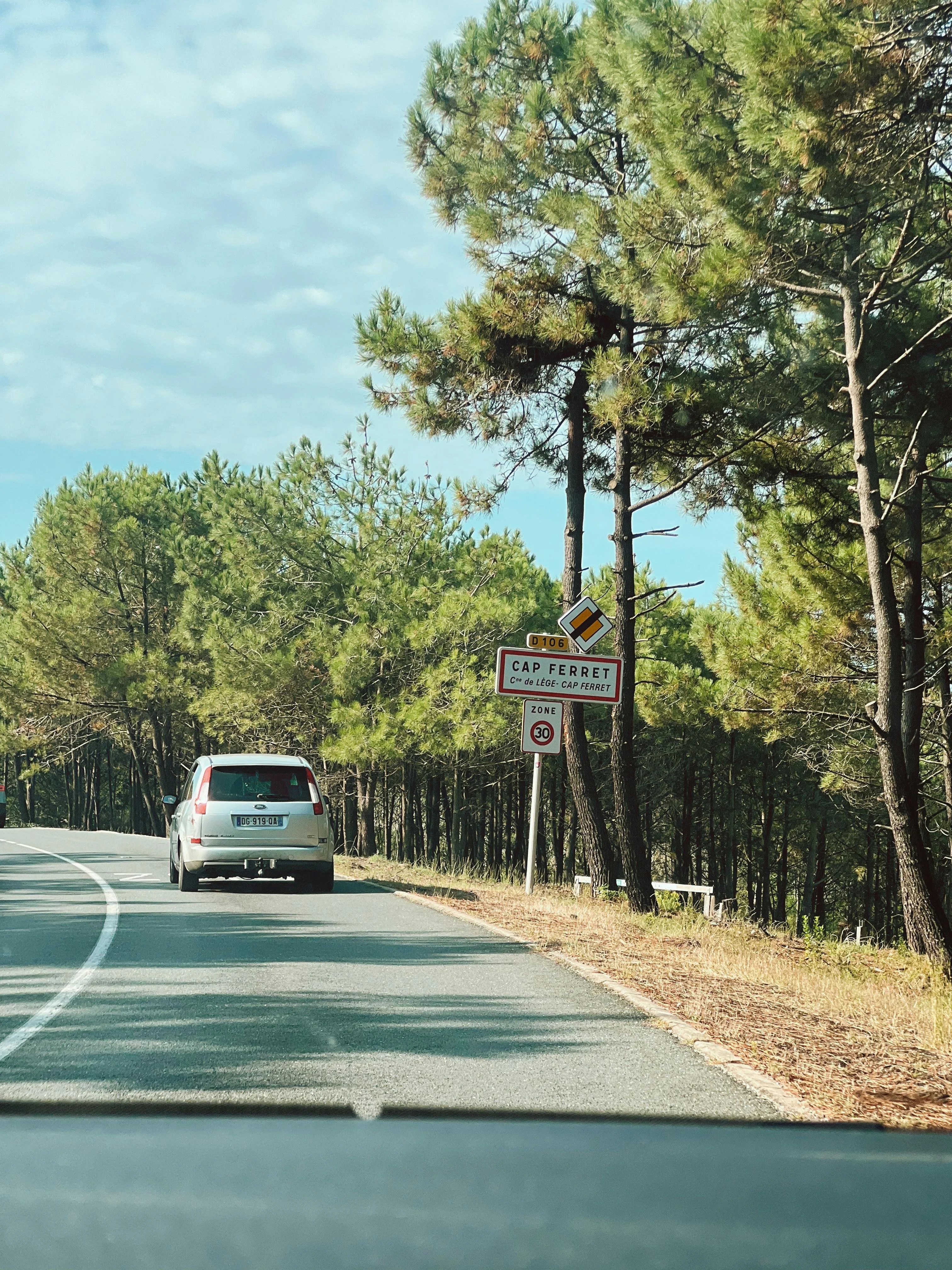 Photo de la route du Cap-Ferret à une heure du campus de l'INSEEC Bordeaux